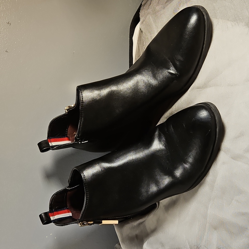 Tommy Hilfiger Low Heel Ankle Boot